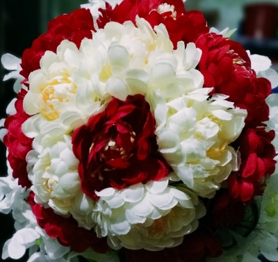 Picture of White flower khopa/Artificial flower khopa/white bridal flower khopa - Multicolor