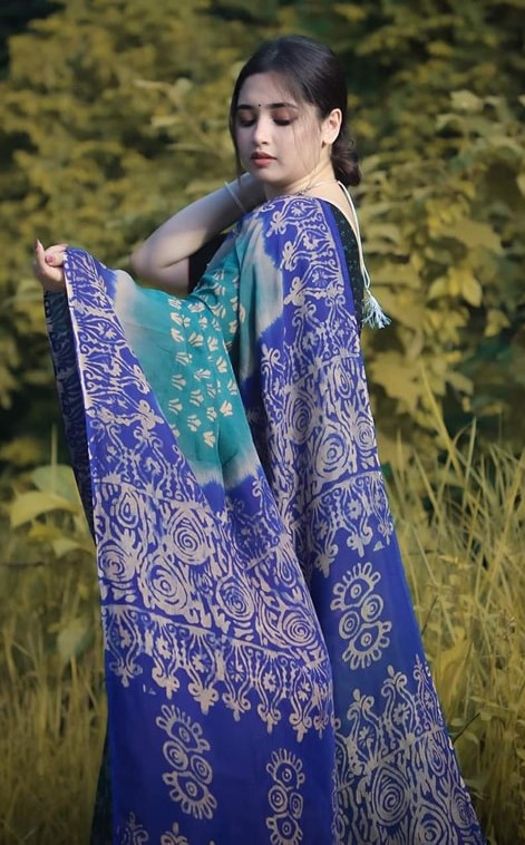 Picture of New Exclusive Design Blue Color Weightless Soft Silk Saree for women - Blue