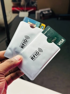 Picture of Anti Rfid Card Holder NFC Blocking ReaderCase Protection Aluminium – 1pc – Silver