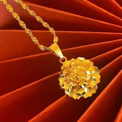 Picture of New Gold Plated Flower Pendant Necklace for Women