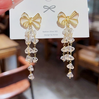 Picture of Ladies Fashion Rhinestone Butterfly Chain Earrings Punk Personality All-match Exquisite Asymmetrical Ear Clip