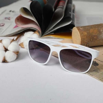 Picture of New Trendy Look Very Stylish White Sunglass for Men White