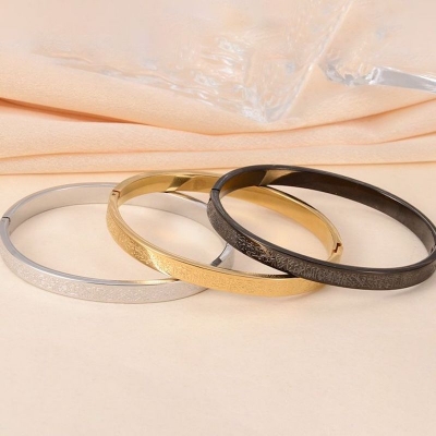 Picture of Stainless Steel Ayatul Kursi Cuff Bracelet Islamic Arabic Calligraphy Bangle For Men Jewelry Gift For Men