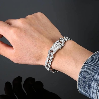 Picture of Trendsetter -Upscale Living -New style Men Cuban Link Chain Bracelet Shiny Rhinestone Inlaid Bangle Jewelry- Inventive Choice