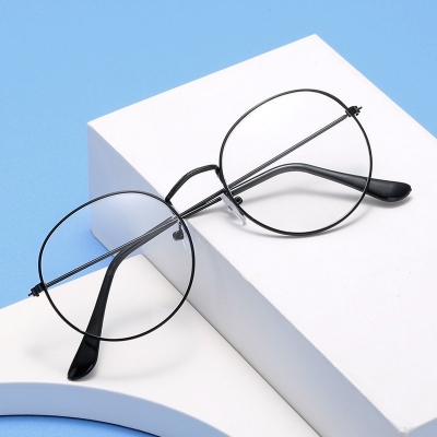 Picture of Round Fashion Sunglass For Men And Woman Black