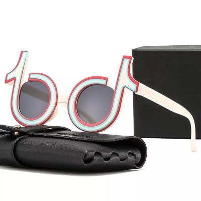 Picture of 2022 round frame colorful sunglasses fashion ladies irregular style personality glasses brand designer street fashion outdoor Pink