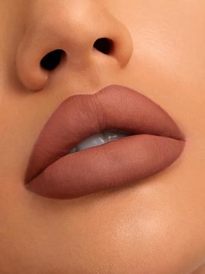 Picture of She Glam Matte Allure Liquid Lipstick (Vetiver)