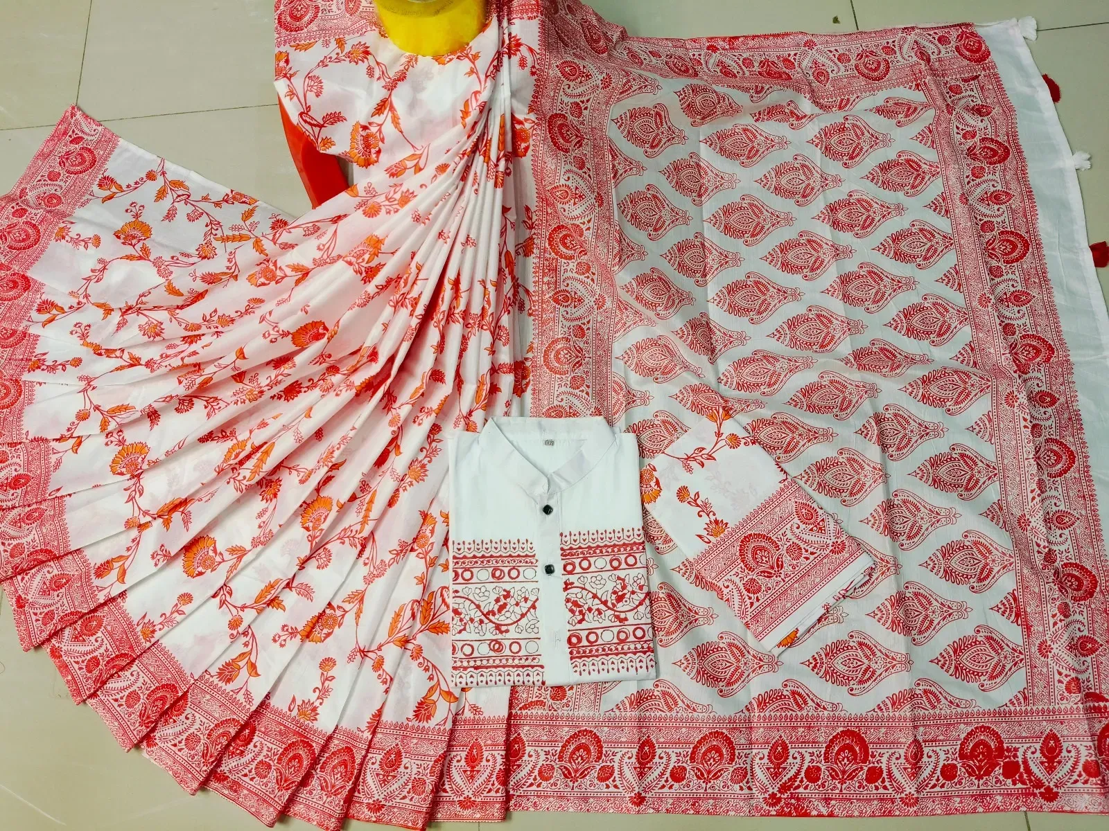 Picture of Resmi Silk skin print Saree for women