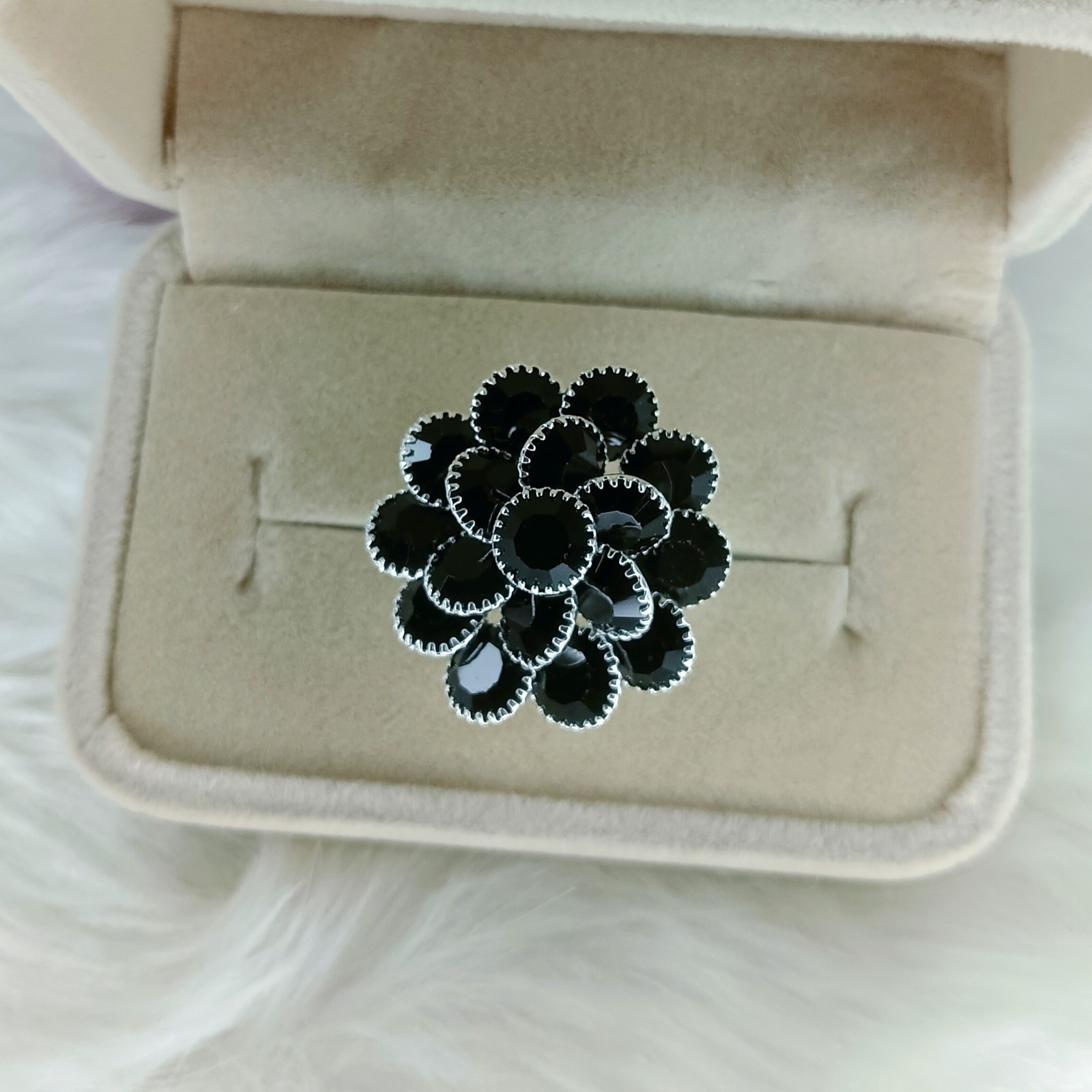 Picture of Elegant Flower Design Ring – Premium Crystal & Stone Finish (black)