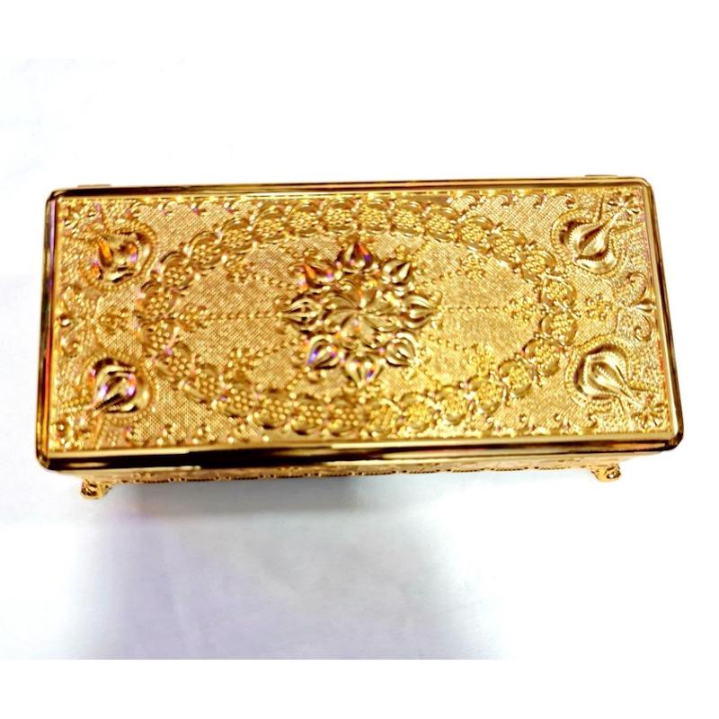 Picture of full Metal antique beauty box jewellery box Jewelry Organizer box Display Small Jewelry Box