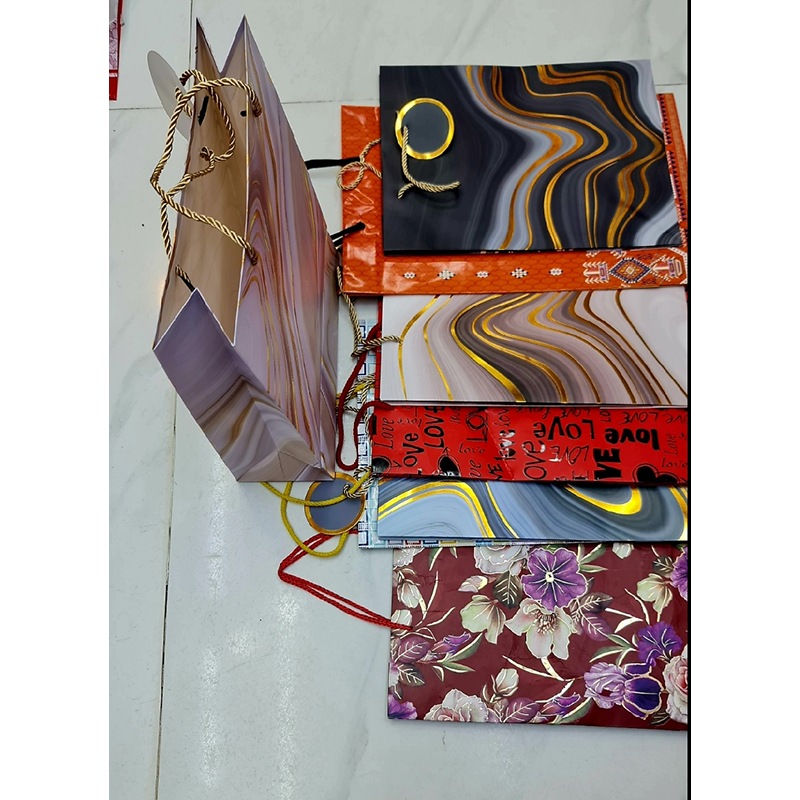 Picture of 3D Paper Gift Bag birthday marriage Day valentine Day all occasion gift Zipper Bag