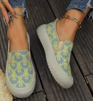 Picture of New Women's Breathable Casual Thick Sole Canvas Shoes Super Soft Flat Bottom Anti slip One Step