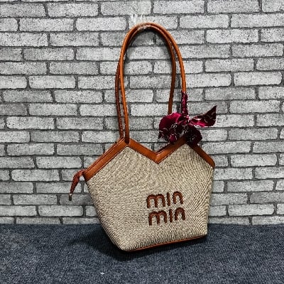 Picture of Fashion Trend Spring New Casual Bucket Bag for Ladies Foreign Style PU Leather Shoulder Messenger Bag