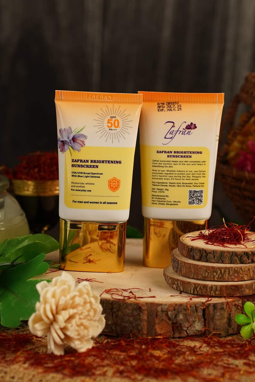 Picture of Zafran Bright and Moisturizing Sunscreen (30 gm) | Zafran Sunscreen..1pcs