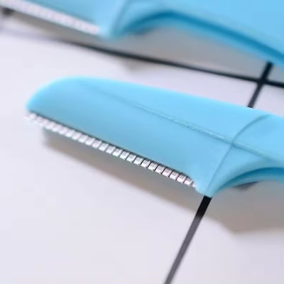 Picture of KELI EXCLUSIVE EYEBROW RAZOR (4PCS set) 1 packet