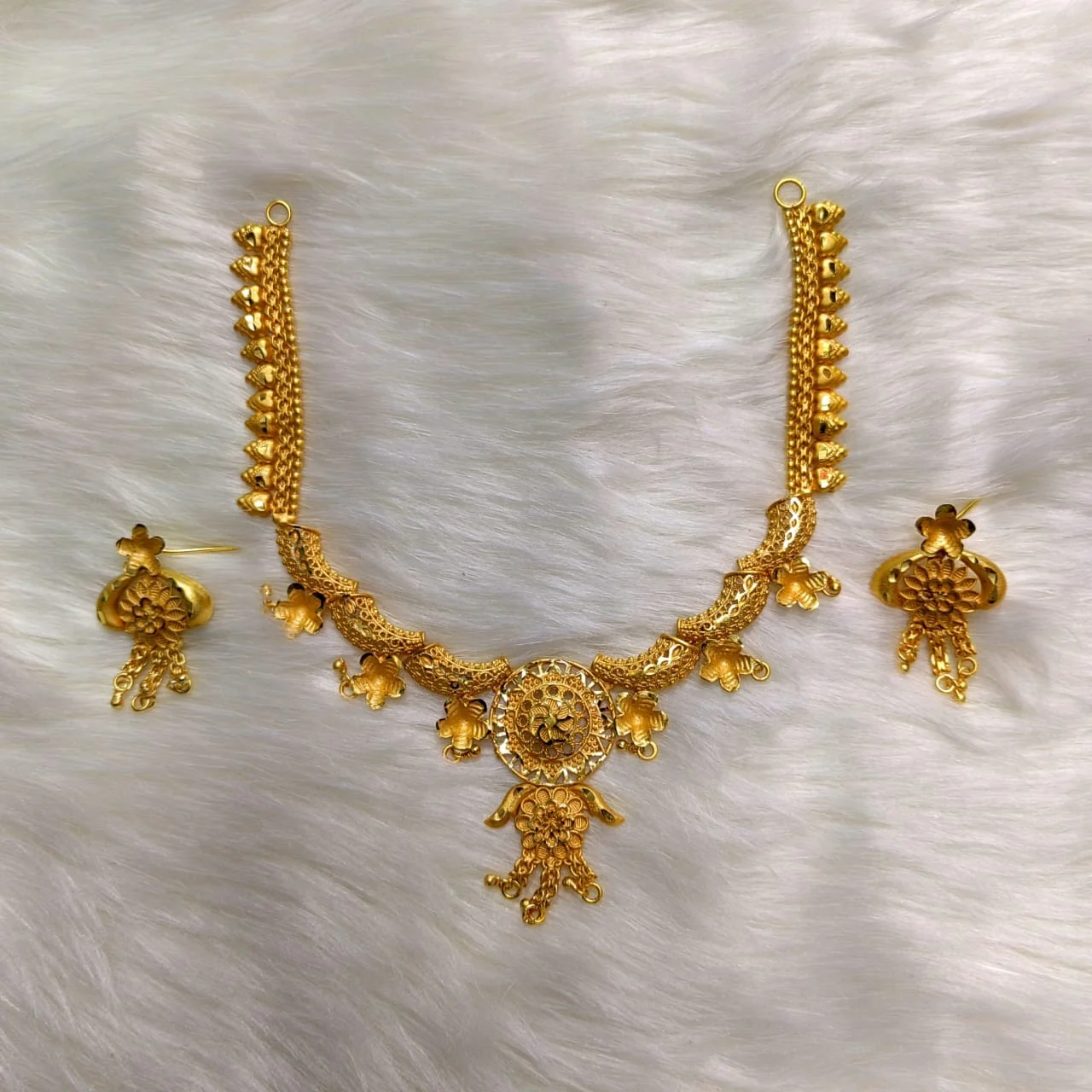 Picture of Gold Plated Necklace With Ear Ring