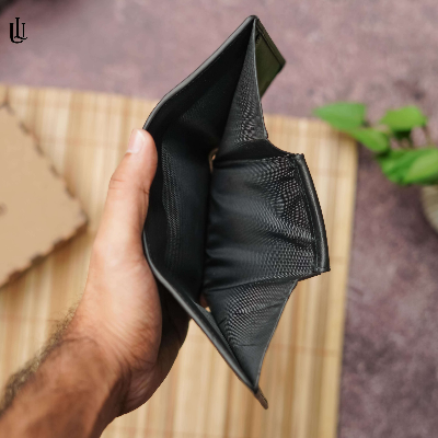 Picture of Edd Trifold Wallet - Black
