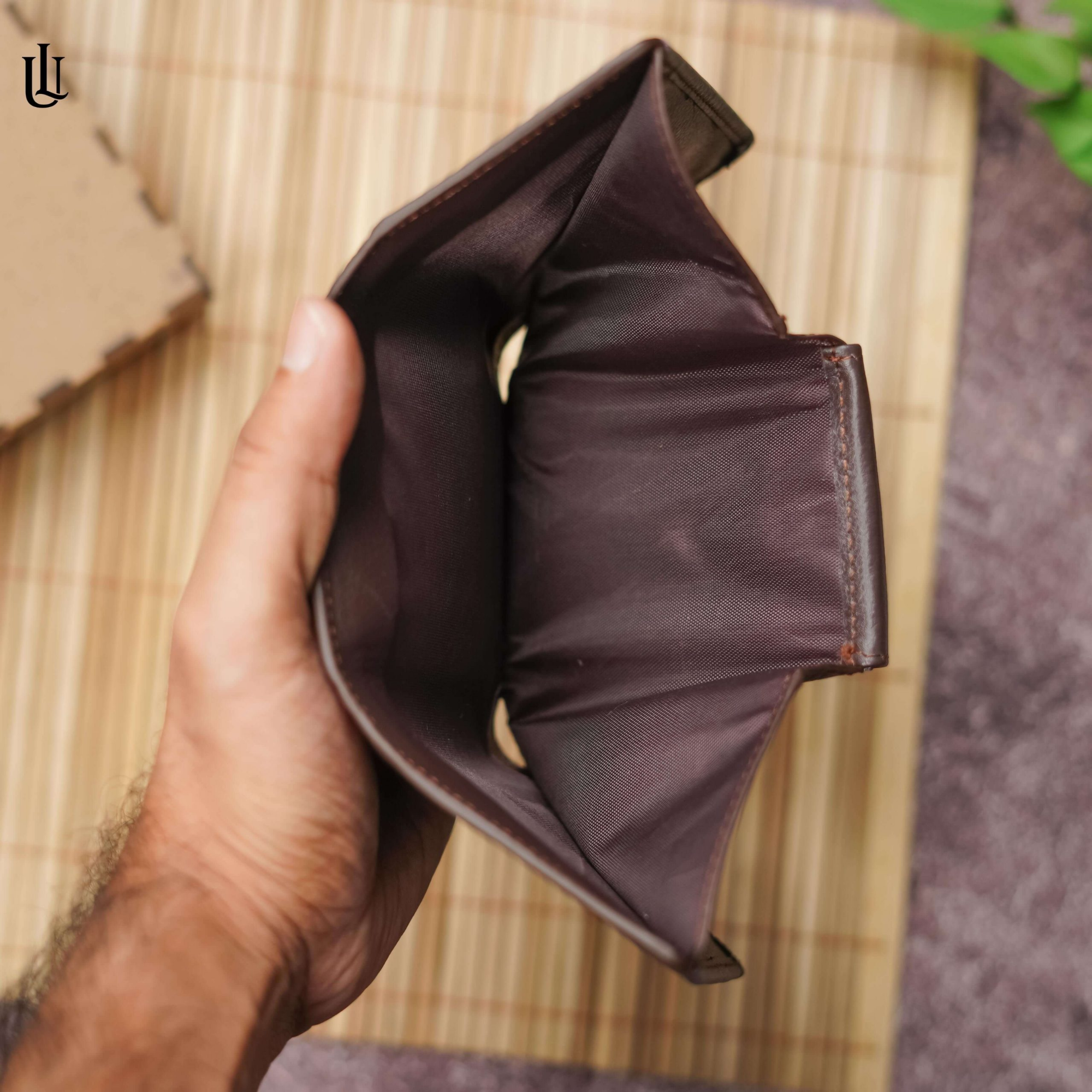 Picture of Edd Trifold Wallet – Chocolate 
