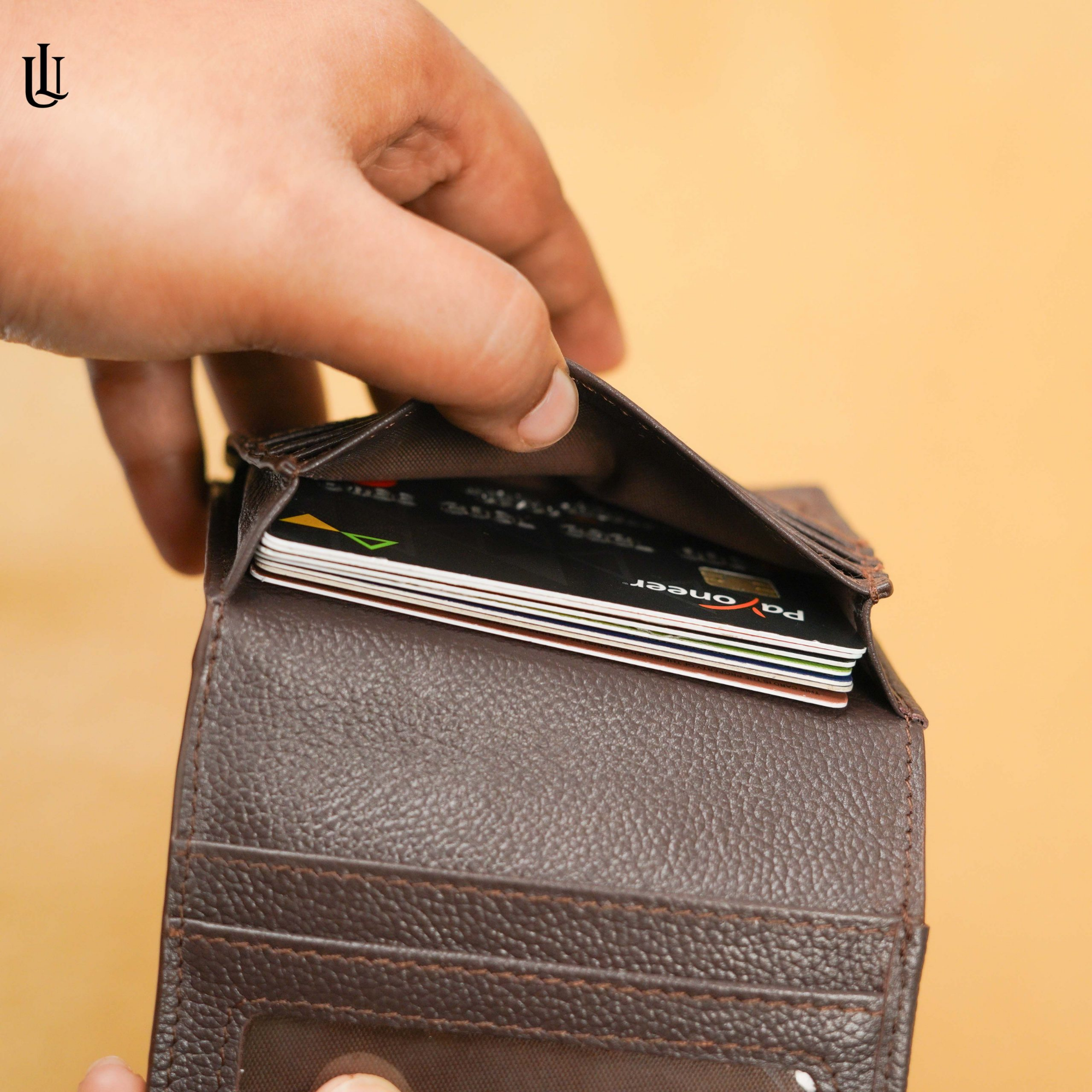 Picture of Matt Mini Wallet - Chocolate