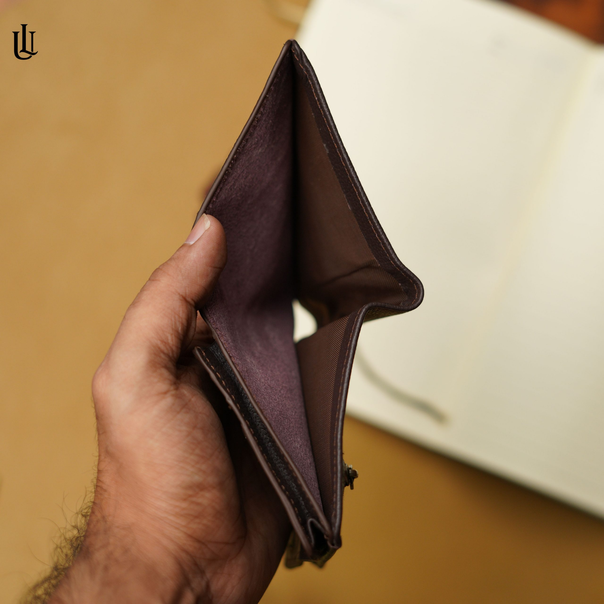 Picture of Matt Mini Wallet - Chocolate