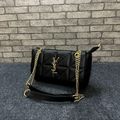 Picture of French spring new trendy women's tote bag temperament rhombic chain bag foreign fashion V grid embroidered big bag women