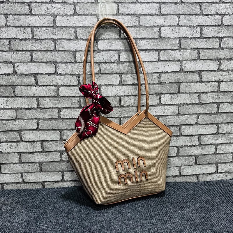 Picture of Fashion Trend Spring New Casual Bucket Bag for Ladies Foreign Style PU Leather Shoulder Messenger Bag