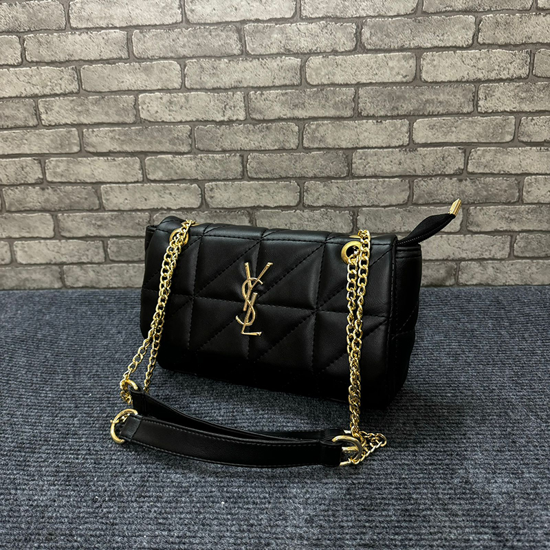 Picture of French spring new trendy women's tote bag temperament rhombic chain bag foreign fashion V grid embroidered big bag women