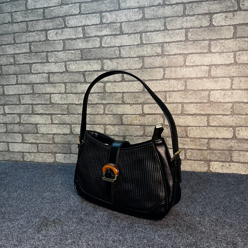 Picture of Retro armpit high-end splicing baguette bag niche design autumn new temperament shoulder bag ins women's fashion