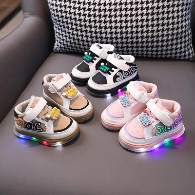 Picture of children's Sports shoes Spring New Kind's light casual sneaker breathable and non slip walking shoes for 1-6 years