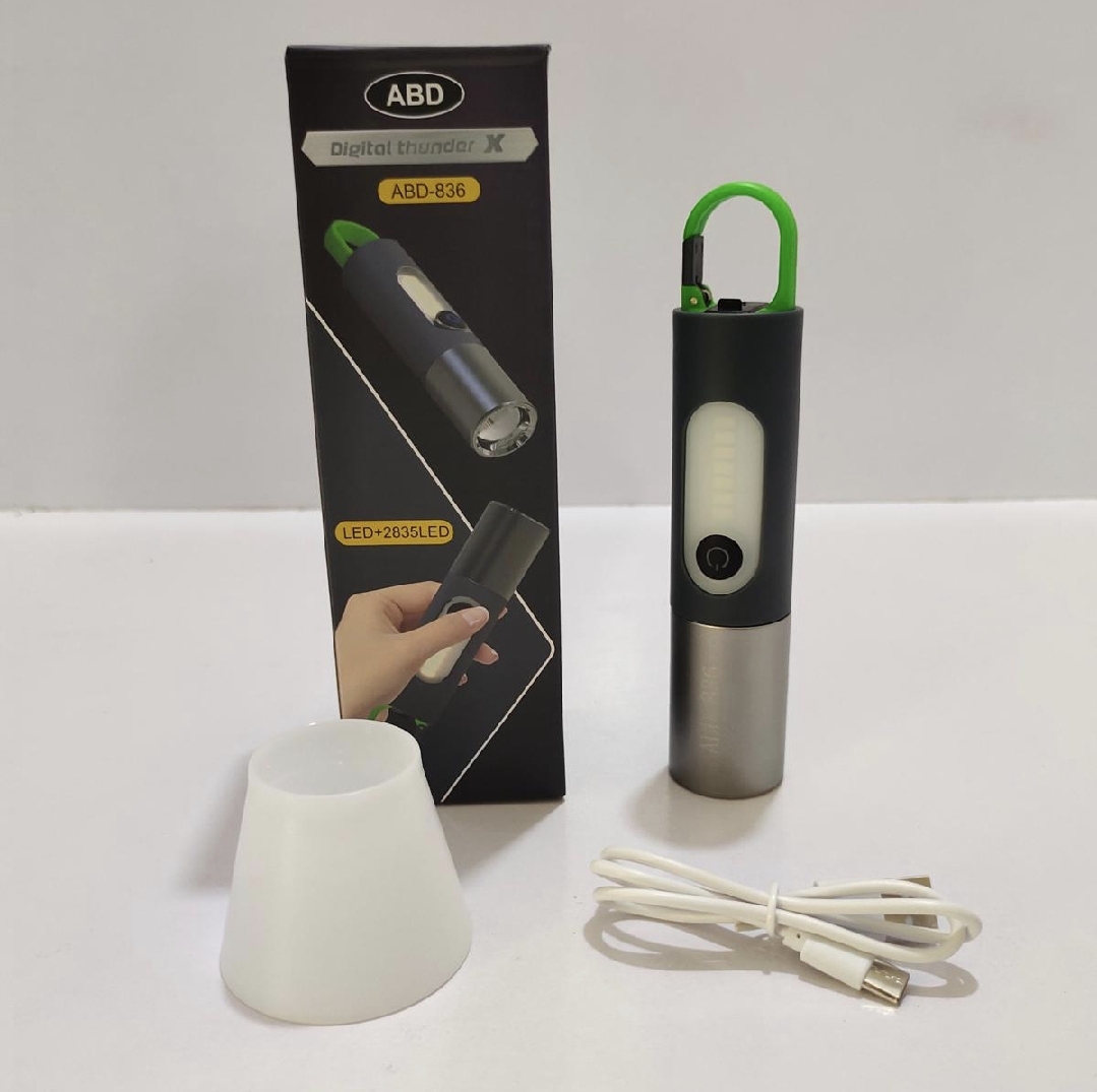 Picture of Digital Thunder XST-836 USB Rechargeable FlashLight - Black