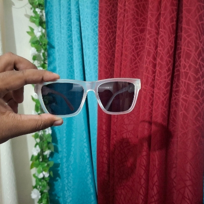 Picture of SunGlass For Men High Quality Sunglass Stylish & Fashionable Mate Black Glass & Frame Plastic Body-Only Sunglass - White