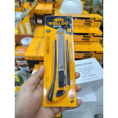 Picture of WELLOO Utility Cutter Foldable NT Cutter with 3 Blades – UKN1803 🔪🛠️📦 (Black)
