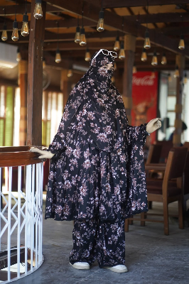 Picture of Elegant Palazzo long Khimar Set