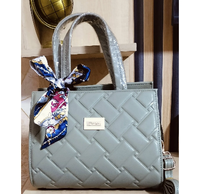 Picture of Fashionable Ladies Luxury Bag