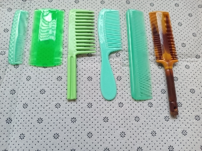 Picture of 6 Pcs Plastic Chiruni Fashionable Hair Comb