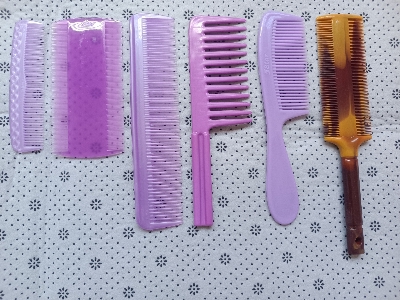 Picture of 6 Pcs Plastic Chiruni Fashionable Hair Comb