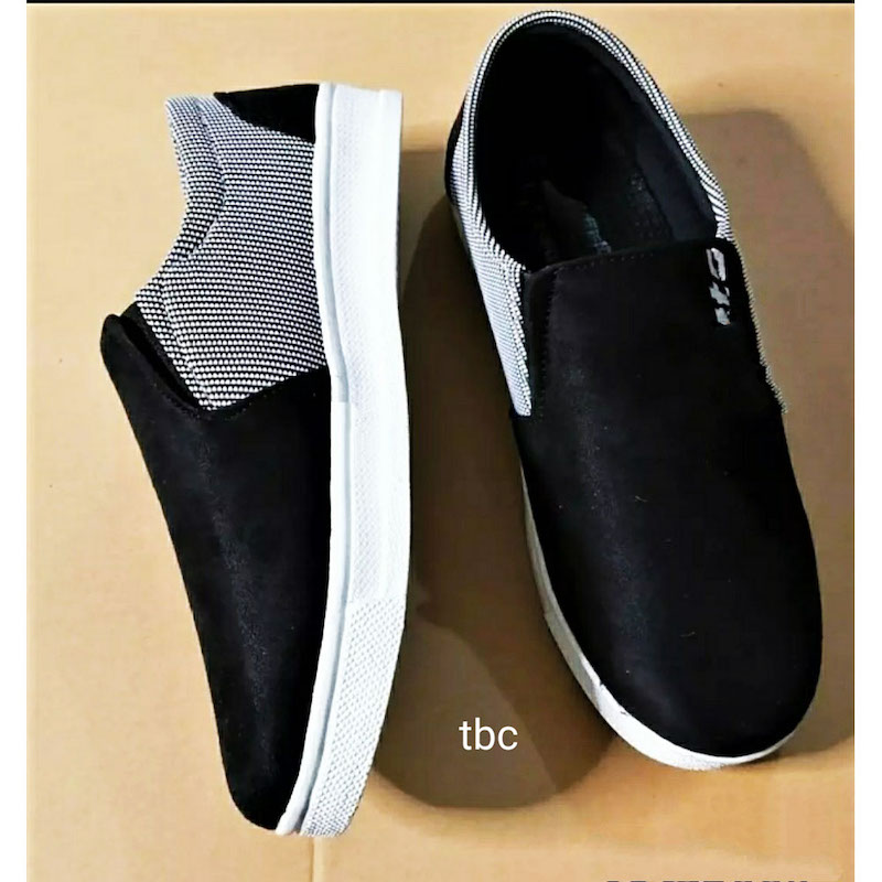 Picture of Stylish and Fashionable Exclusive Sneakers Converse for Men