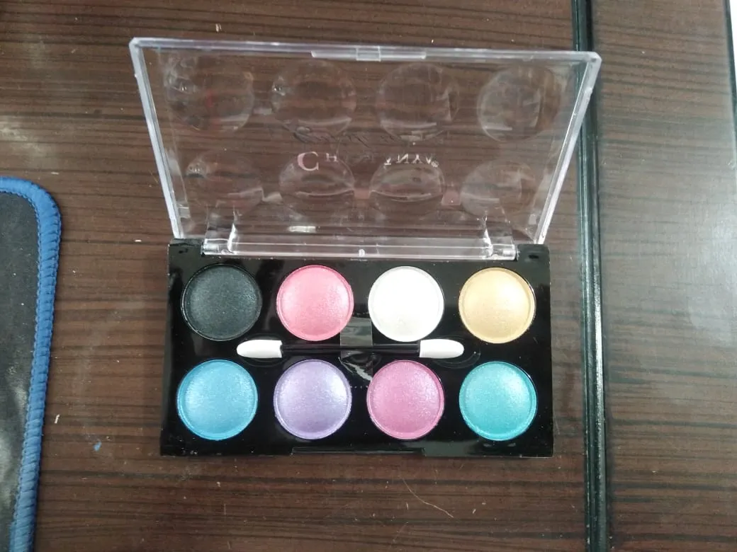 Picture of Chanlanya 8 Color Shimmer Eyeshadow