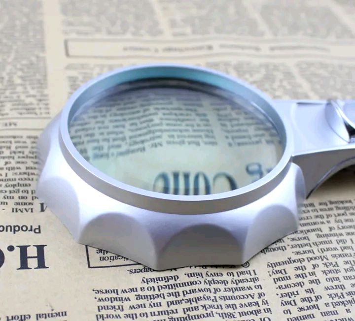 Picture of Illuminated Magnifying Glass LED Folding Stand - Black