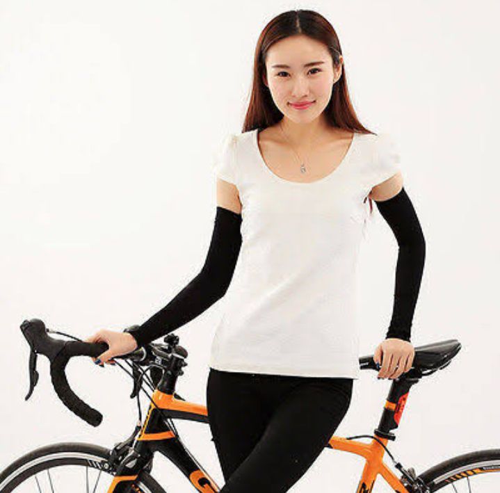 Picture of 1 Pair Arm Sleeves Black Sun Sleeves for Women Men, UV Protection Sport Arm Sleeves for Basketball Volleyball Soccer Cycling - Black