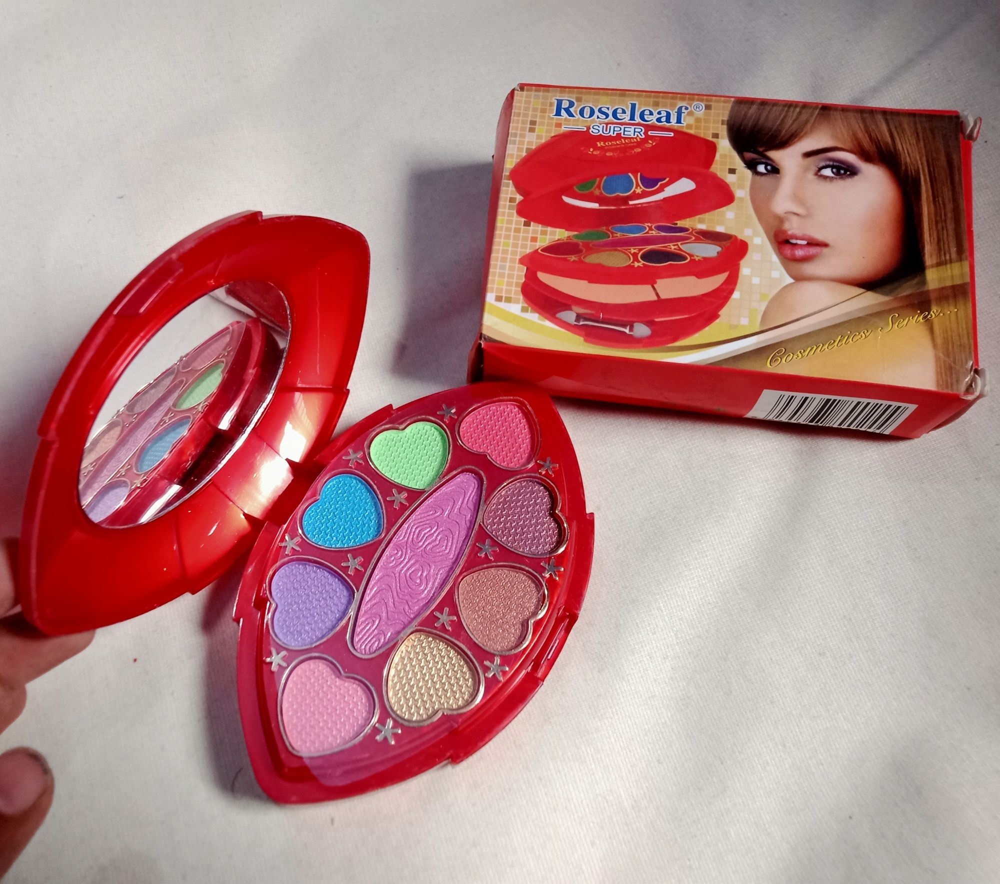 Picture of Makeup Full Kit,Heart Shape Makeup Case Set | Makeup Gift Set with Mirror Eyeshadow Kit for Women Full Kit Holiday Makeup Gift Set for Women Girls - Red