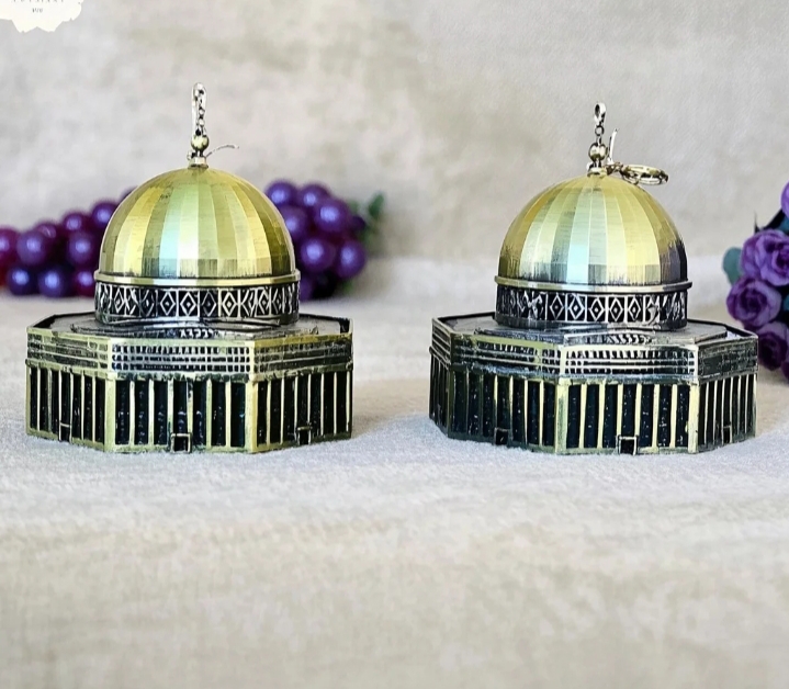 Picture of Ornaments Jerusalem Model Travel Decor Alloy Desktop Landmark Building Figurine Al Aqsa Mosque Metal Showpiece – A Timeless Symbol of Faith, Heritage, and Artistry - Gold