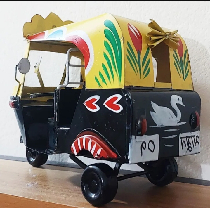Picture of Decorative Miniature of Metal Traditional Bangladesh Taxi Showpiece - Multicolor