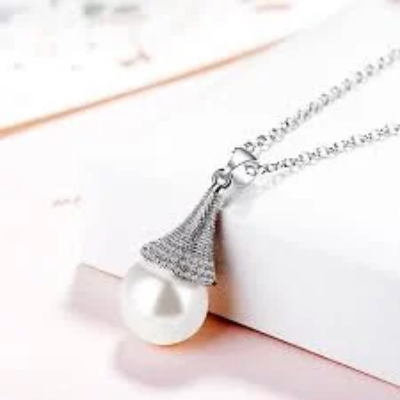 Picture of Elegant Teardrop Pearl Pendant Necklace