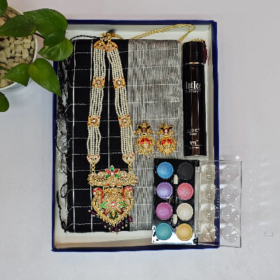 Picture of Sharee + Perfume + Neckless Set + Make Up Box Combo