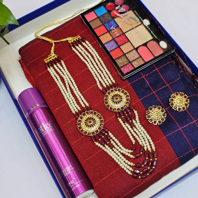 Picture of Sharee + Perfume + Neckless Set + Make Up Box Combo