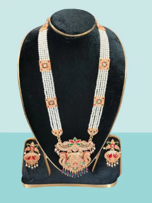 Picture of Sharee + Perfume + Neckless Set + Make Up Box Combo
