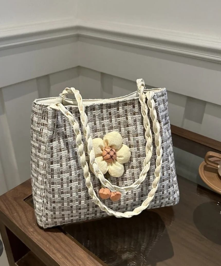 Picture of Canvas Sunflower Tote Fashionable Large Capacity Bag Handbag Stylish Shoulder Bags for Women