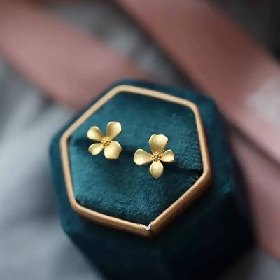 Picture of Elegant Gold Metal Flower Earings for Women Ins Girl Accessories - Gold