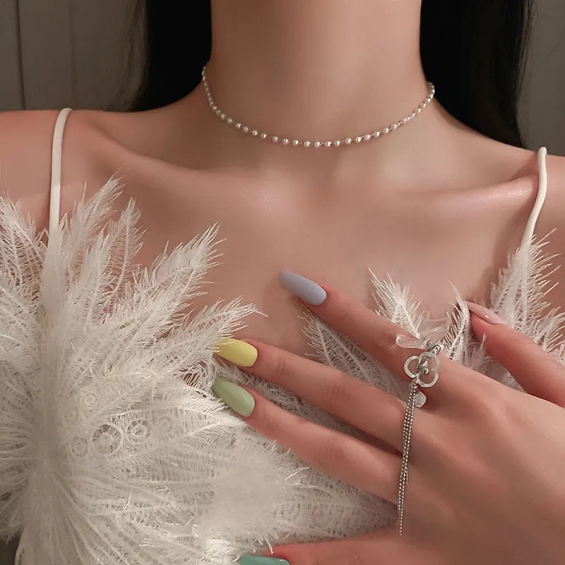 Picture of Understated -Craftsmanship and Trendy -4 mm Layer Pearl Necklace Off White Pearl- Progressively Better Preferble - Low Hassle and Maintanance - Off White